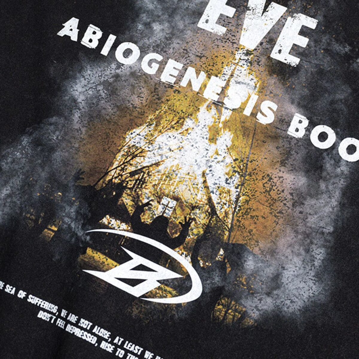 Вибуховий стиль з футболкою "EVE". Зануртесь у світ яскравих вражень та комфорту з цією бавовняною футболкою вільного крою.